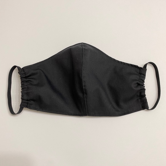 🇱🇷 Adult-Sized FACE MASK with Filter Pocket - Picture 1 of 4